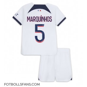 Paris Saint-Germain Marquinhos #5 Replika Bortatröja Barn 2023-24 Kortärmad (+ Korta byxor)